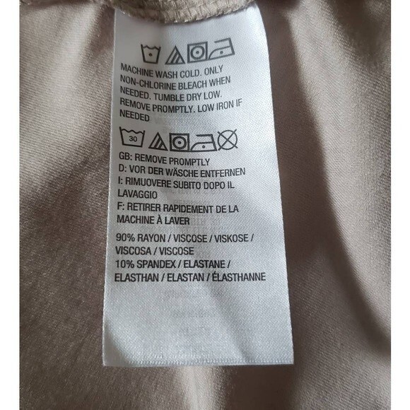 LOGO by Lori Goldstein Rayon 230 Long Sleeve Top w/ Handkerchief Hem - Large - Picture 7 of 9